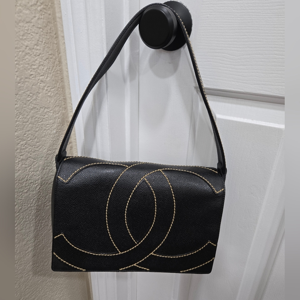 CHANEL Black Shoulder Bag with Iconic Design